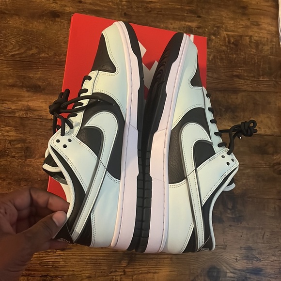 NIKE DUNK LOW RETRO PRM
DK SMOKE GREY/BARELY GREEN - Picture 9 of 10